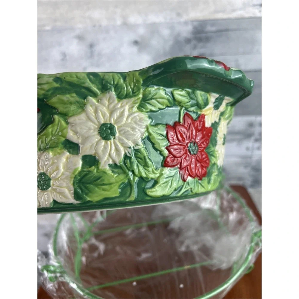 Tamp-Tations 2.5 QT Figural Floral Baker W/Lid & Wire Rack